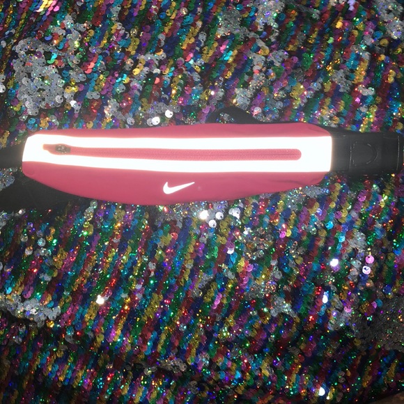 slim waistpack nike